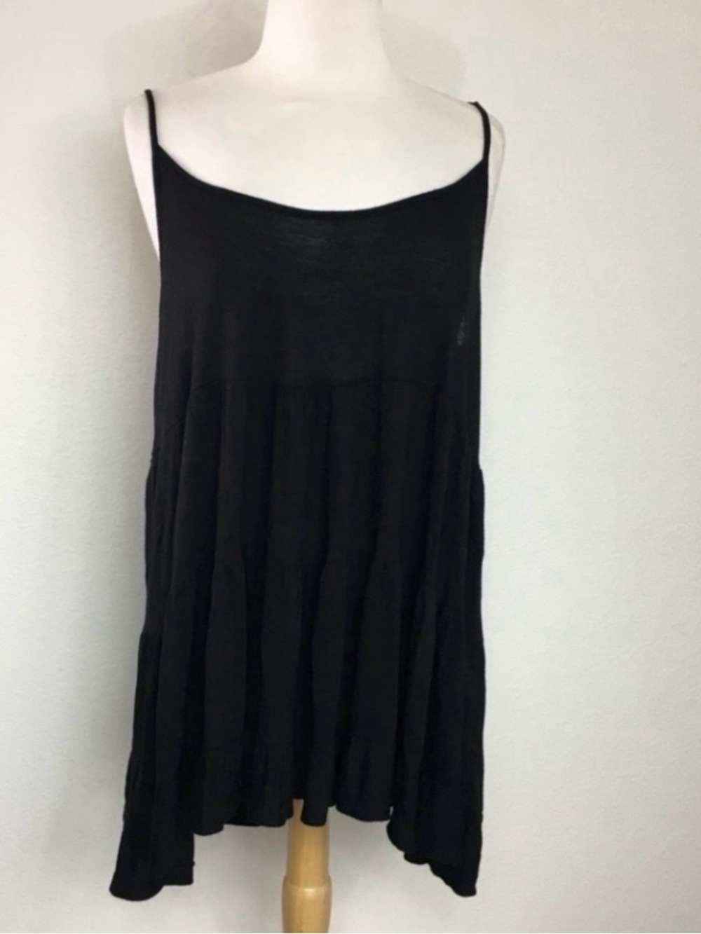 3/$25 Tres Bien Juniors Black Tiered Soft Stretch Tank Top Size Large Casual